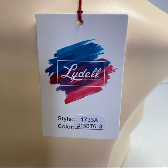 LYDELL,Hivision Collection,Short blonde Synthetic Wig, Style 1733A‎